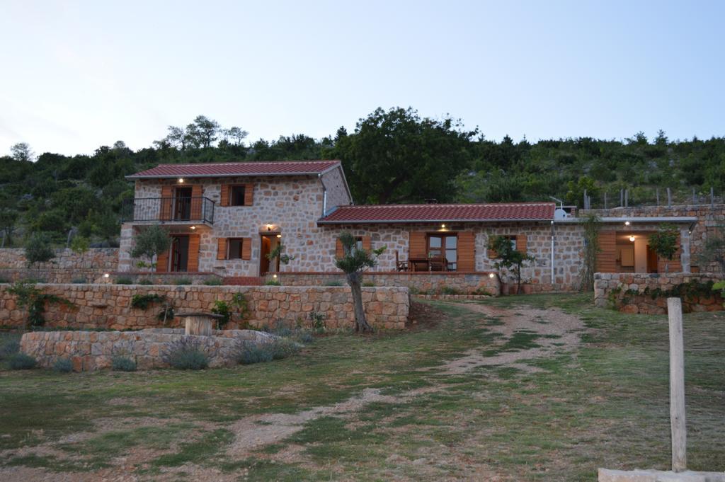 Villa Mara - Secluded House With Breathtaking View- Seline, Starigrad Paklenica Eksteriør bilde